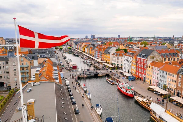 コペンハーゲン デンマークの晴れた夏の日にニューハウン ニューヘブン 地区の航空写真 — ストック写真