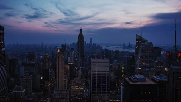 New York City Városának Felhőkarcolói Napnyugtakor Időeltolódás Idő Áramlása — Stock videók