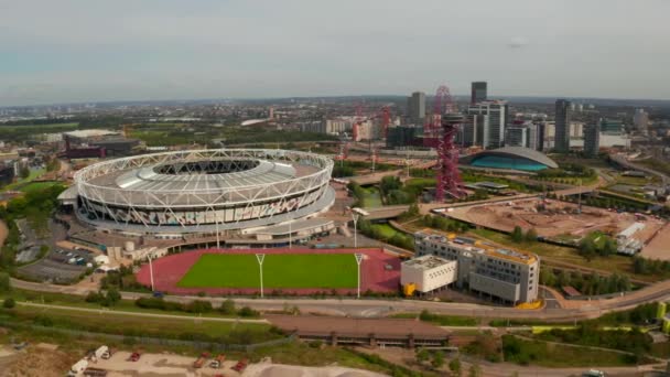 Вид Воздуха Олимпийский Стадион Лондоне Вместе Башней Орбита Аниша Капура — стоковое видео