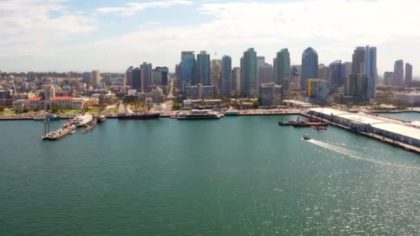 Aerial View San Diego Harbour Downtown Flying Docks Uss Midway — Stock Video