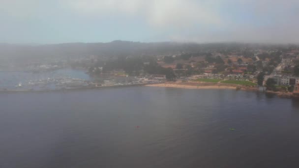 Luftaufnahme Der Skyline Von San Diego Und Des Uss Midway — Stockvideo