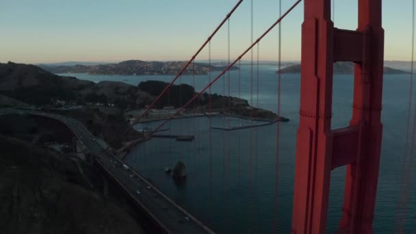 Όμορφη Εναέρια Άποψη Της Γέφυρας Χρυσή Πύλη Στο Σαν Φρανσίσκο — Αρχείο Βίντεο