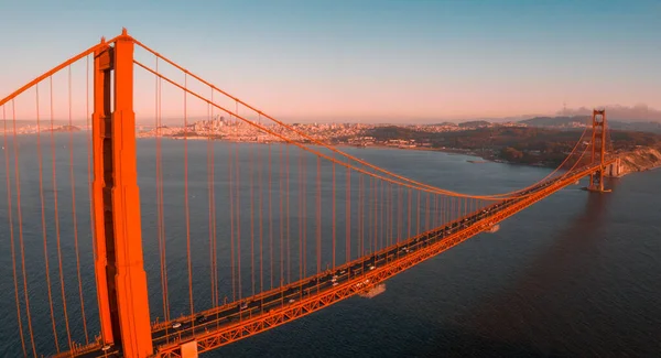 Luftaufnahme Des Sonnenuntergangs Von Der Goldenen Torbrücke Über Das Goldene — Stockfoto