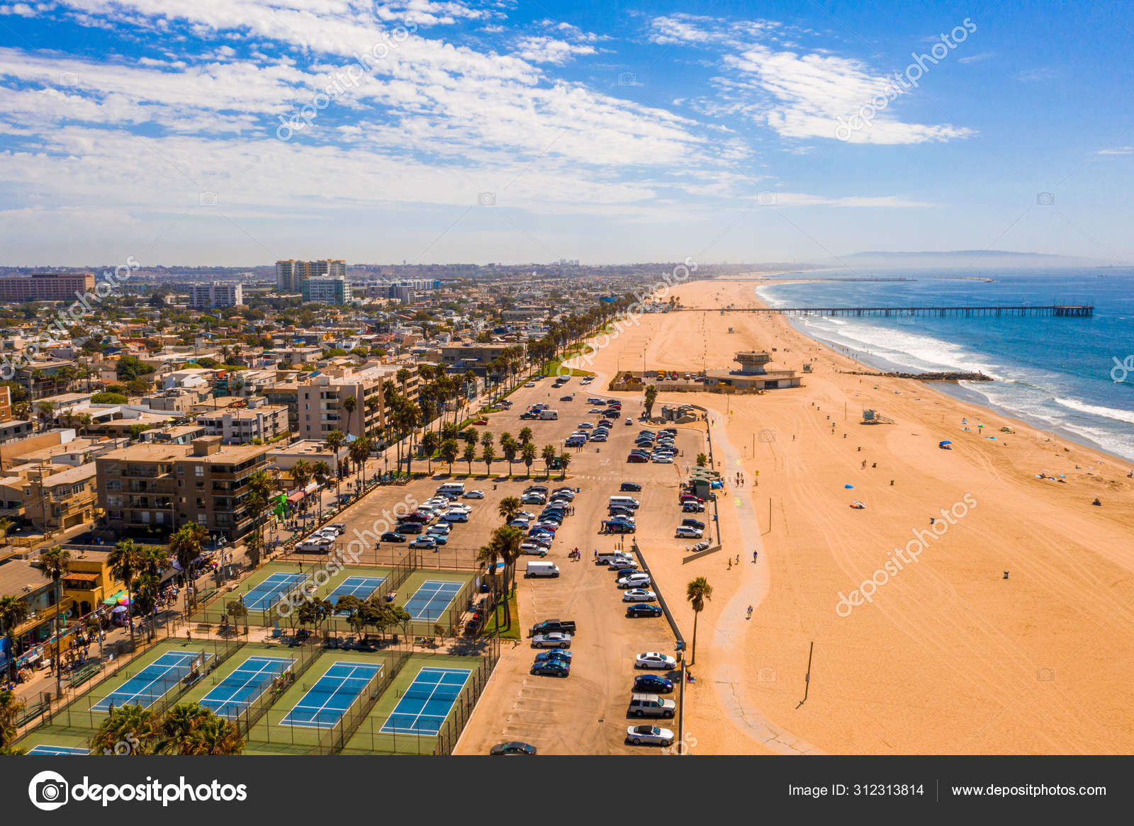 Vista Aérea Del Distrito Venice Beach Los Ángeles California Cerca — Foto  de stock #312313814 © ingus.kruklitis.gmail.com, image size:1600x1166