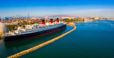 10 Mayıs 2019. Long Beach, Ca. Long Beach 'teki Rms Queen Mary okyanus gemisinin muhteşem hava manzarası. Bir noktada dünyanın en büyük yolcu gemisi..