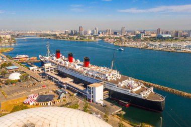10 Mayıs 2019. Long Beach, Ca. Long Beach 'teki Rms Queen Mary okyanus gemisinin muhteşem hava manzarası. Bir noktada dünyanın en büyük yolcu gemisi..