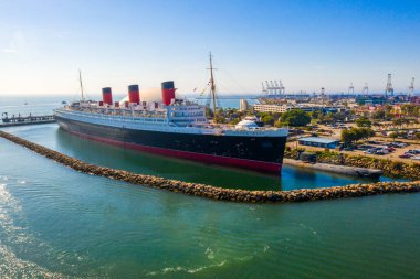 10 Mayıs 2019. Long Beach, Ca. Long Beach 'teki Rms Queen Mary okyanus gemisinin muhteşem hava manzarası. Bir noktada dünyanın en büyük yolcu gemisi..