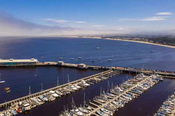 Veduta Aerea Della Città Monterey California Con Molti Yacht Attraccati — Foto Stock