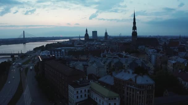 Riga Lettonia Riga Cityscape Durante Sunny Summer Evening Famoso Punto — Video Stock