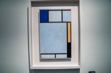 Louvre, Abu Dabi, Birleşik Arap Emirlikleri - 10 Mayıs 2020. Piet Mondrian, Mavi, Kırmızı, Sarı ve Siyah Kompozisyon, 1922 Fotoğrafçı: Thierry Ollivier,
