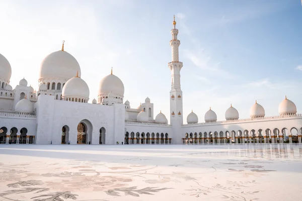 Gran Mezquita Abu Dhabi Por Noche Durante Puesta Del Sol —  Fotos de Stock