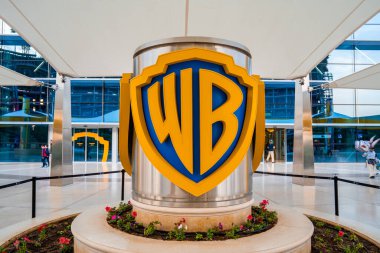 Abu Dabi, UAE- Circa 2019, Warner Brothers Tema Parkı. Warner Brothers tema parkının girişini imzaladı..
