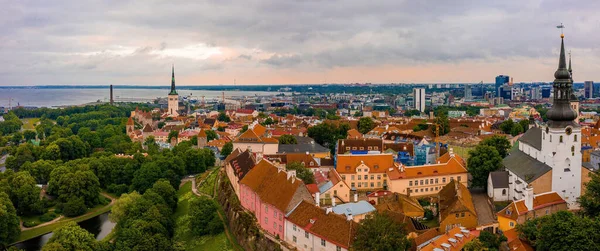 Tallinn Średniowieczne Miasto Estonii Nad Bałtykiem Widok Lotu Ptaka Stare — Zdjęcie stockowe