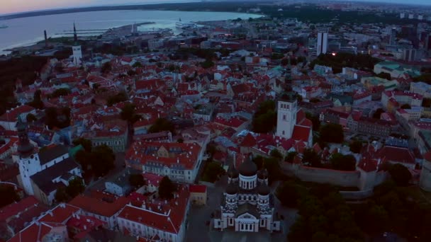 스토니아 탈린에 마을의 놀라운 아름다운 토니아 — 비디오