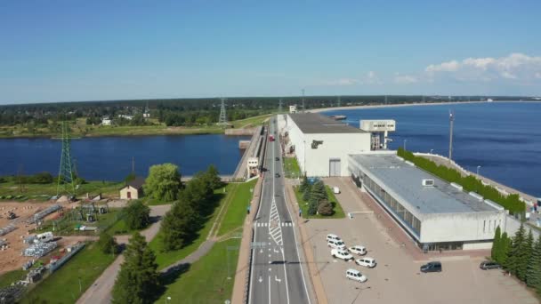 Αεροφωτογραφία Του Τεράστιου Φράγματος Στη Λετονία Κοντά Στην Πόλη Salaspils — Αρχείο Βίντεο