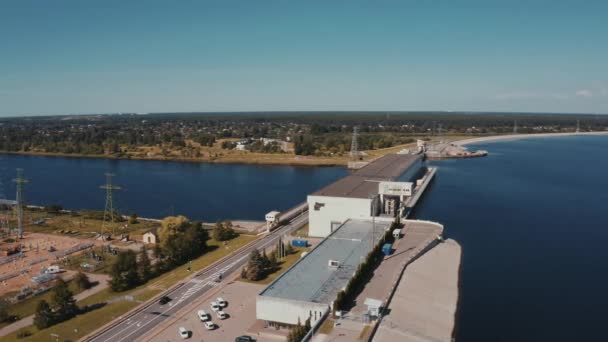 Vista Aérea Enorme Presa Letonia Cerca Ciudad Salaspils Riga Enorme — Vídeo de stock