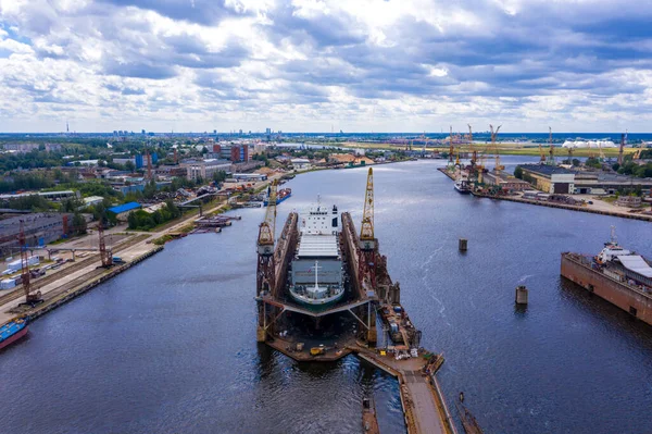 Riga Letónia Julho 2020 Vista Aérea Navio Militar Ser Reparado — Fotografia de Stock