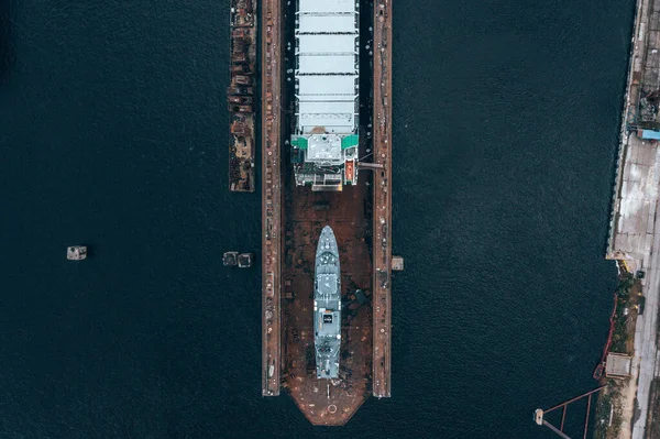 Рига Латвія Липня 2020 Повітряний Вид Військовий Корабель Ремонтується Сухих — стокове фото