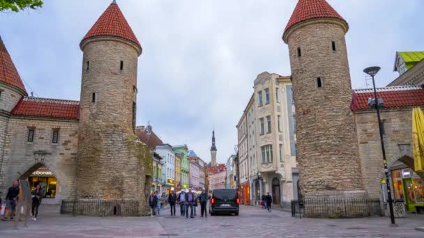 Tallin Estonia Junio 2020 Vista Del Timelapse Las Torres Gemelas — Vídeos de Stock