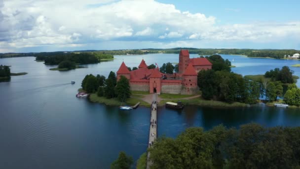 Castillo Trakai Castillo Medieval Isla Gótica Situado Lago Galve Puesta — Vídeos de Stock