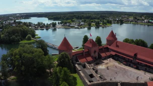 Castillo Trakai Castillo Medieval Isla Gótica Situado Lago Galve Puesta — Vídeos de Stock