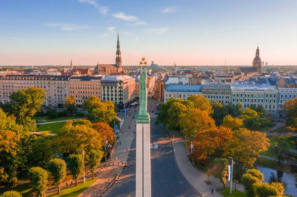 Riga Letonia Jule 2020 Vista Aérea Del Monumento Libertad Milda —  Fotos de Stock