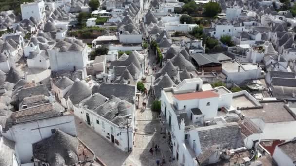 Vacker Antenn Utsikt Över Traditionella Trulli Hus Alberobello Provinsen Bari — Stockvideo