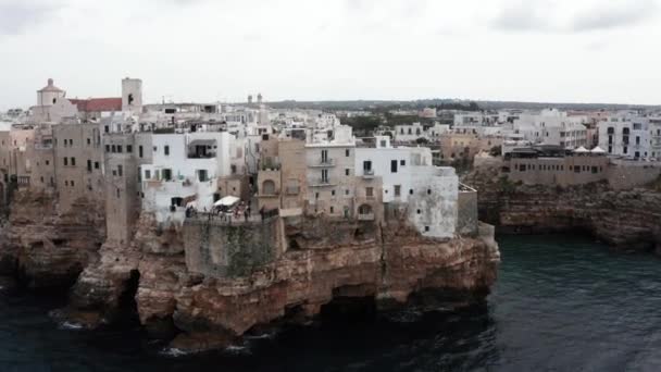 Polignano Mare Kasabası Puglia Bölgesi Talya Avrupa Nın Ilkbahar Panoramik — Stok video