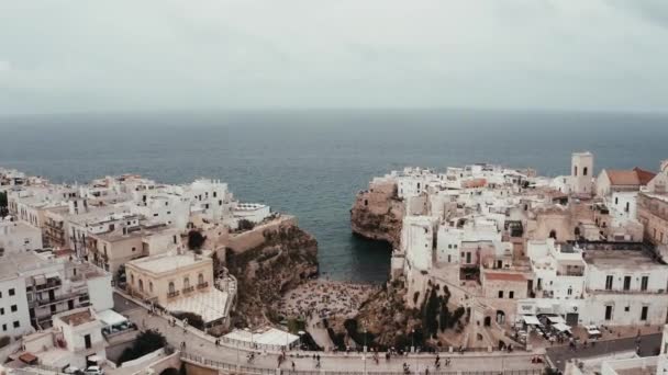 Polignano Mare Kasabası Puglia Bölgesi Talya Avrupa Nın Ilkbahar Panoramik — Stok video