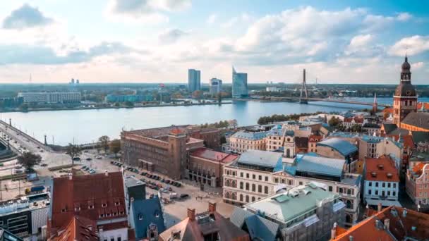 Zeitraffer Luftaufnahme Der Rigaer Altstadt Von Oben Mit Der Kathedrale — Stockvideo