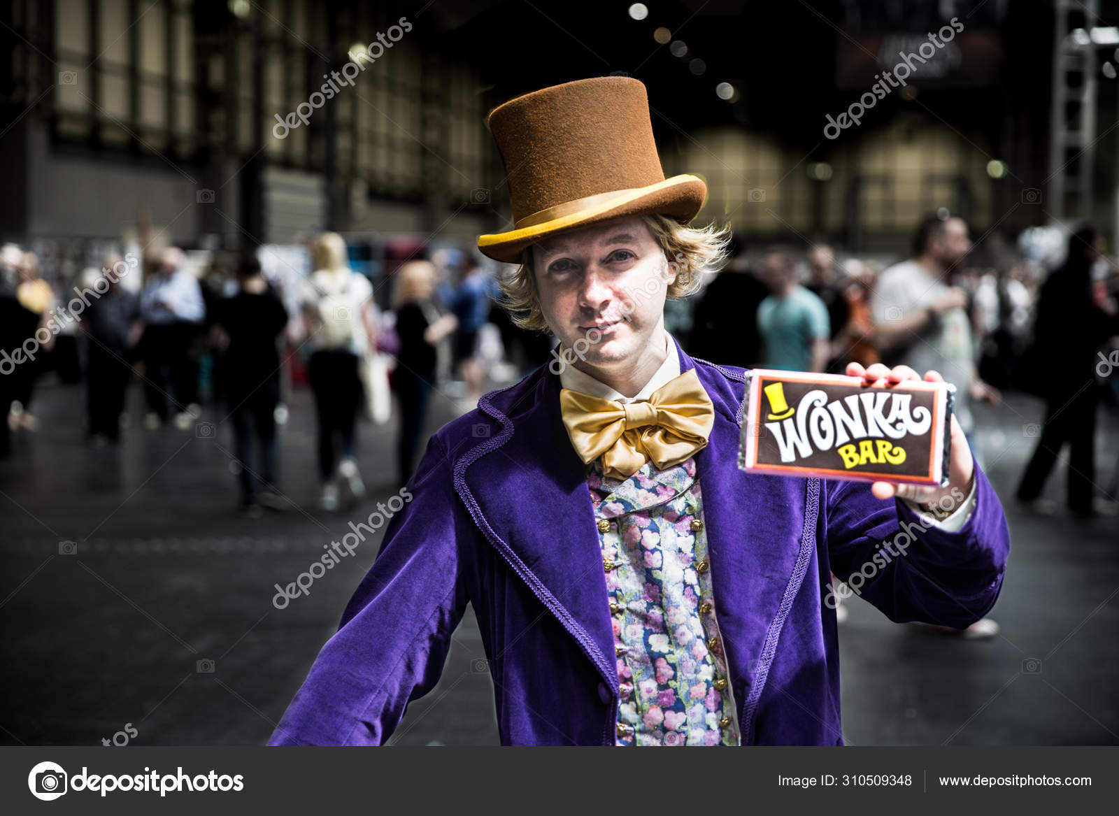 威利·旺卡·科斯在漫画展上—— 库存社论照片© teamjackson #310509348, image size:1600x1167