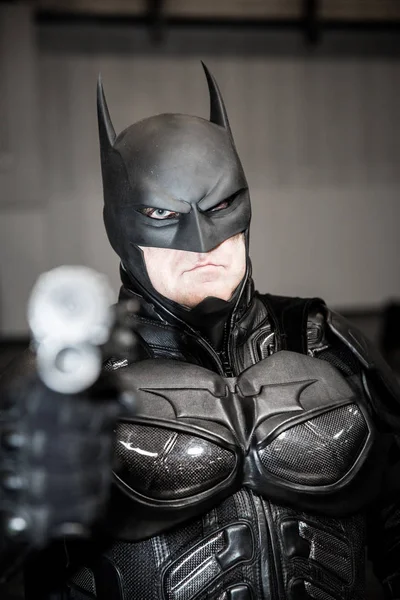 Männliches Cosplay als Batman — Stockfoto