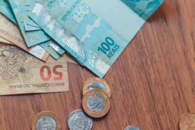 Brezilya 'dan gelen para. Real 'in notları, madeni paralar, Brezilya para birimi, Brezilya BRL. Tasarruf, maaş, ödeme ve fon kavramı.