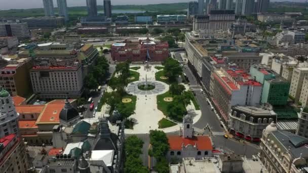 Flyg foto över May Square och Casa Rosada, Casa de Gobierno-president Buenos Aires, Argentina — Stockvideo