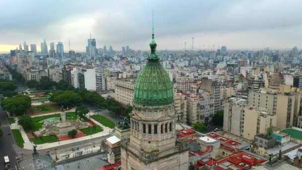 Luchtfoto drone View van het paleis van het Nationaal Congres van Argentinië. Buenos Aires. — Stockvideo