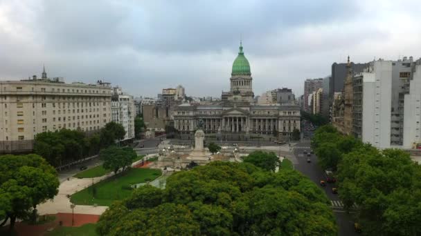 Vista aérea desde el avión no tripulado del Palacio del Congreso Nacional de Argentina. Buenos Aires . — Vídeos de Stock