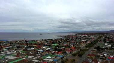 Görkemli Punta Arenas Şehir, Şili hava drone görünümü. Patagonia, Güney Amerika