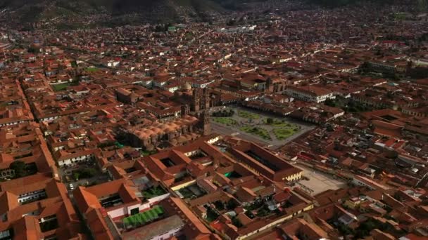 库斯科镇-武器广场主要广场的空中无人机景观。秘鲁, 南美洲. — 图库视频影像
