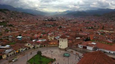 Eski bir şehir Cusco Hava drone görünümü-Inca uygarlığının başkenti. Peru, Güney Amerika.