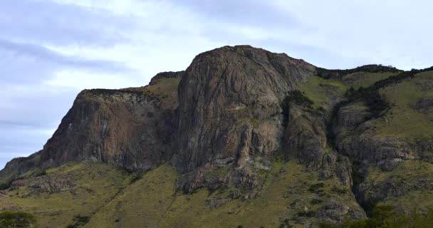 Strzał timelapse gór w parku narodowym Torres del Paine, Patagonia. — Wideo stockowe