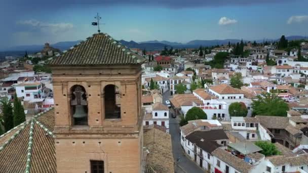 Vzdušný pohled na město Granada, Andalusie. Španělsko, léto 2019 — Stock video