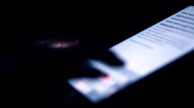 İnanılmaz gelişmiş bir görüntü. Süper hızlı kablosuz bağlantı masaüstü uygulamaları iş gününüzü süper hızlı WiFi ve hücresel seçeneklerle daha verimli hale getirir. Sihirli Klavye özellikleri.