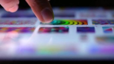 İnanılmaz gelişmiş bir görüntü. Süper hızlı kablosuz bağlantı masaüstü uygulamaları iş gününüzü süper hızlı WiFi ve hücresel seçeneklerle daha verimli hale getirir. Sihirli Klavye özellikleri.