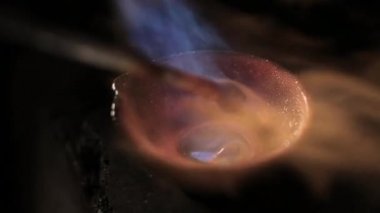 Gümüş lehim lâmbası tarafından erime