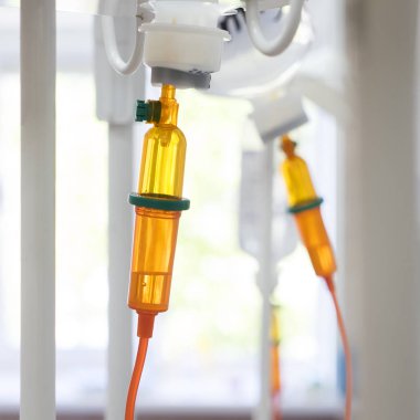Kemoterapi ya da serum fizyolojik infüzyonu için çözüm için dehidration veya sağlık odası Onkoloji gibi başka bir ilness gün zaman intravenöz damla