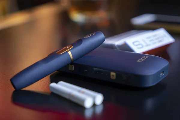 The latest development for harmless, safe, smokeless smoking. Electronic Cigarette Iqos — Stock Photo, Image