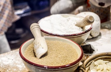 kahverengi şeker kırpma yolu ile yakın çekim