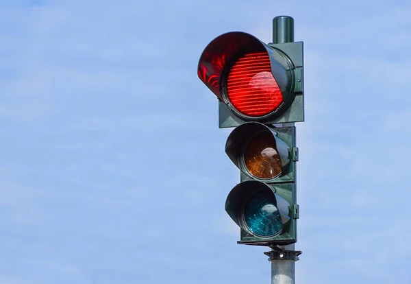 街中の赤い信号 — ストック写真