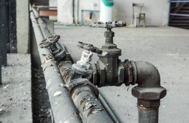 borudan su temini, her iki eski pas korozyon