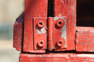 Rustik Menteşe ahşap kutu arka plan üzerinde. yakın çekim